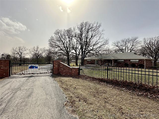 9742 State Hwy 20, Skiatook, OK 74070