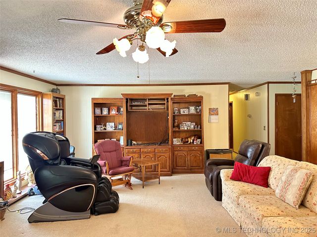 9742 State Hwy 20, Skiatook, OK 74070