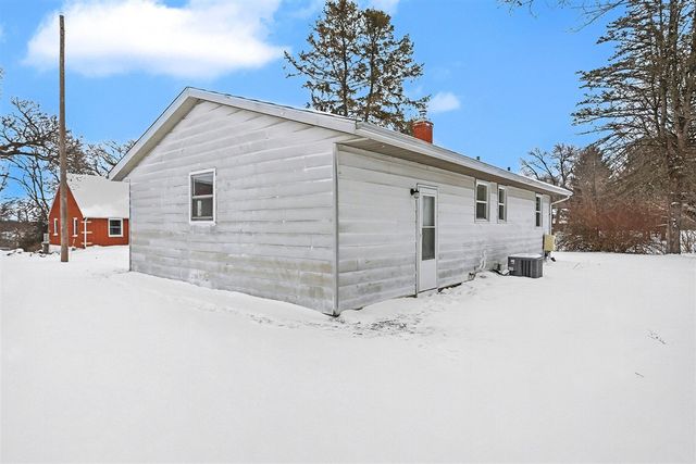 10809 N 12th Street, Plainwell, MI 49080