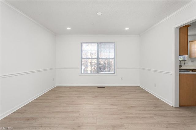 4221 Clovelly Drive, Greensboro, NC 27406