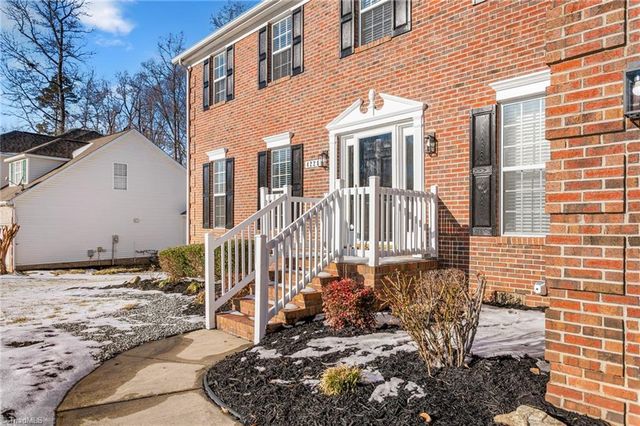 4221 Clovelly Drive, Greensboro, NC 27406