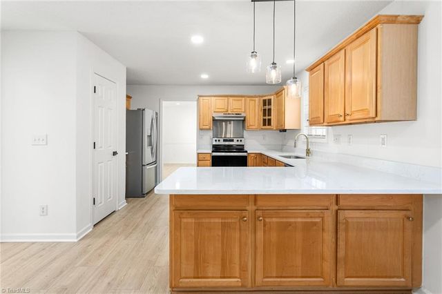 4221 Clovelly Drive, Greensboro, NC 27406