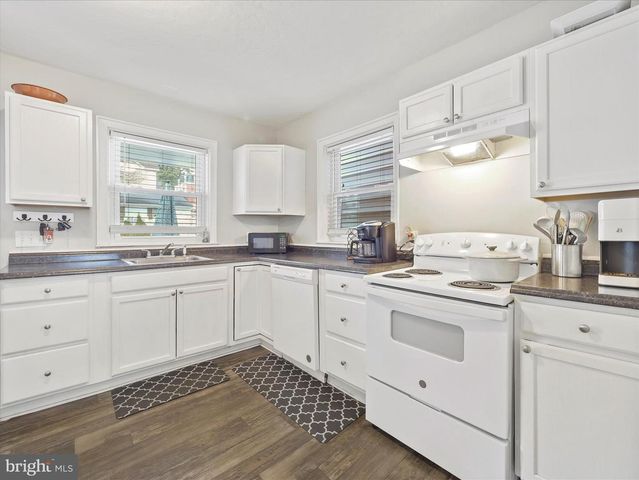 133 N CHURCH ST, Waynesboro, PA 17268