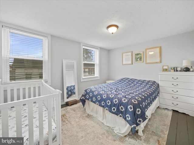 133 N CHURCH ST, Waynesboro, PA 17268