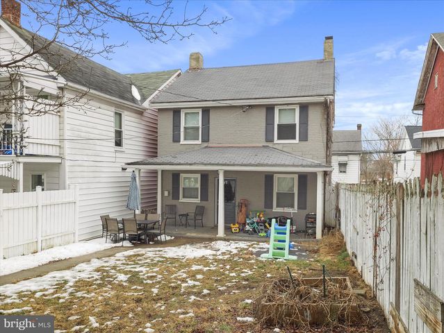 133 N CHURCH ST, Waynesboro, PA 17268