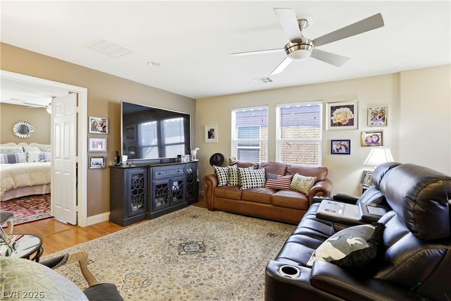 10593 Hamdem Avenue, Las Vegas, NV 89129