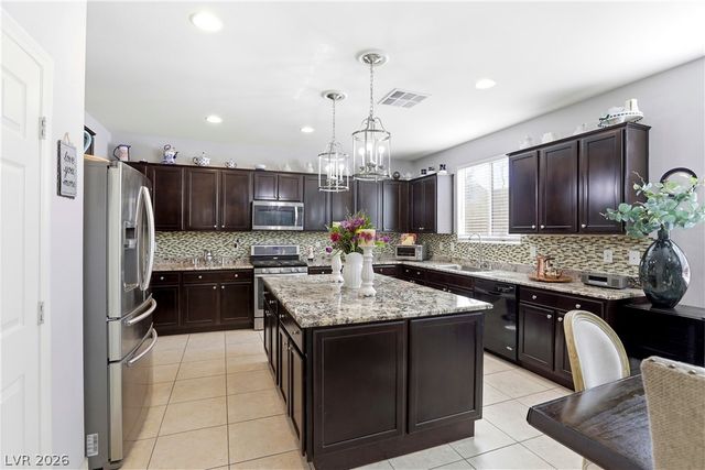 10593 Hamdem Avenue, Las Vegas, NV 89129