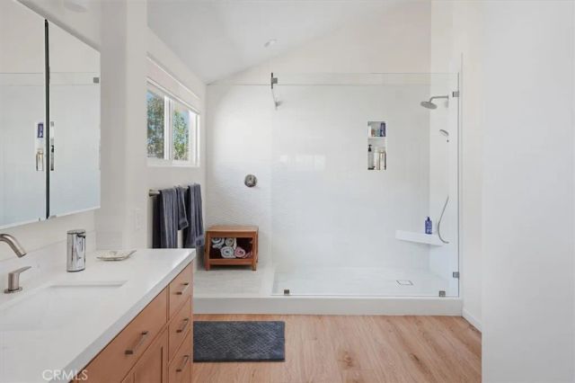 23029 Weymouth Place, Valencia, CA 91354