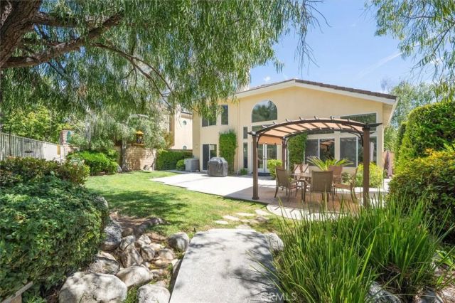 23029 Weymouth Place, Valencia, CA 91354