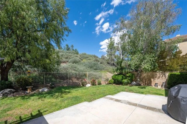 23029 Weymouth Place, Valencia, CA 91354