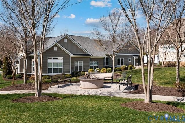 241 Pumpkin Pl, North Chesterfield, VA 23236