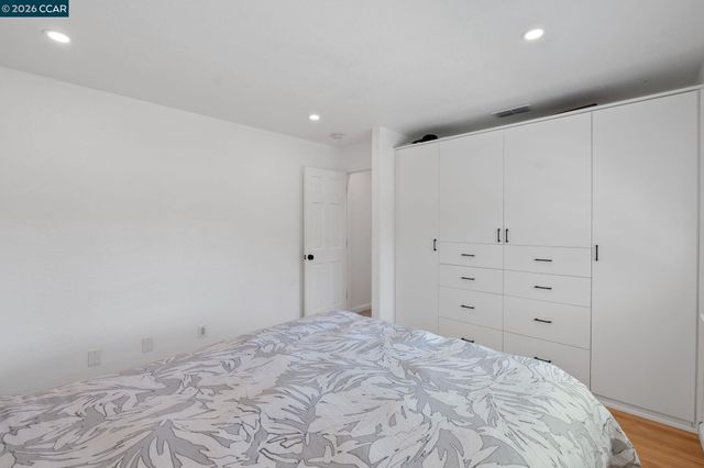 2420 Doidge Ave, Pinole, CA 94564