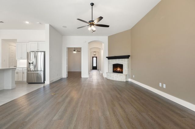 1696 Storey Lane, Waxahachie, TX 75165
