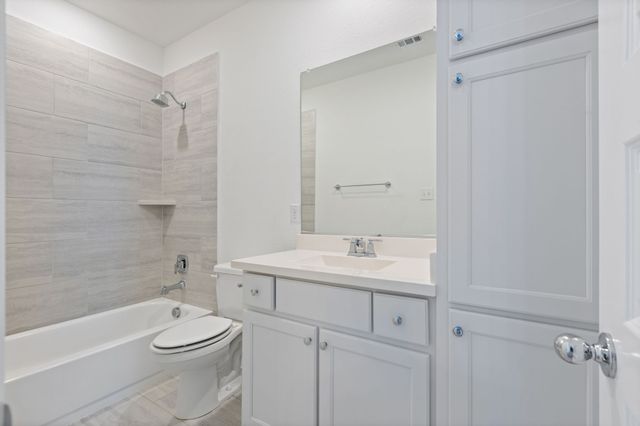 1696 Storey Lane, Waxahachie, TX 75165