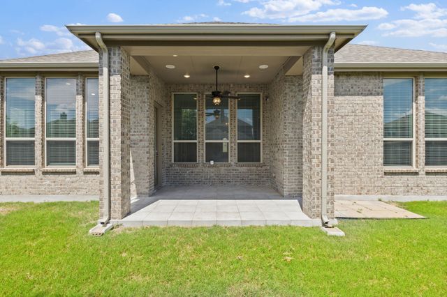 1696 Storey Lane, Waxahachie, TX 75165