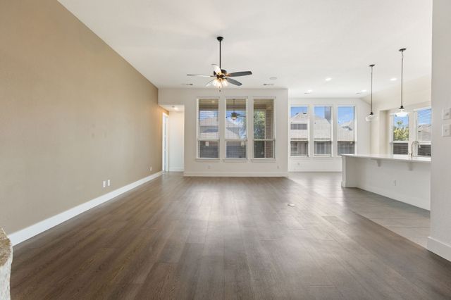 1696 Storey Lane, Waxahachie, TX 75165