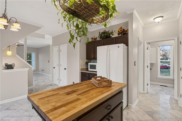 6415 Pelican CRES N, Suffolk, VA 23435