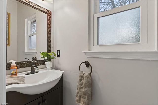 6415 Pelican CRES N, Suffolk, VA 23435