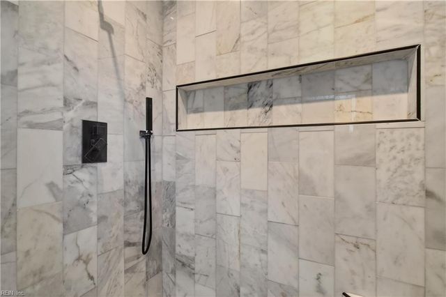 6415 Pelican CRES N, Suffolk, VA 23435