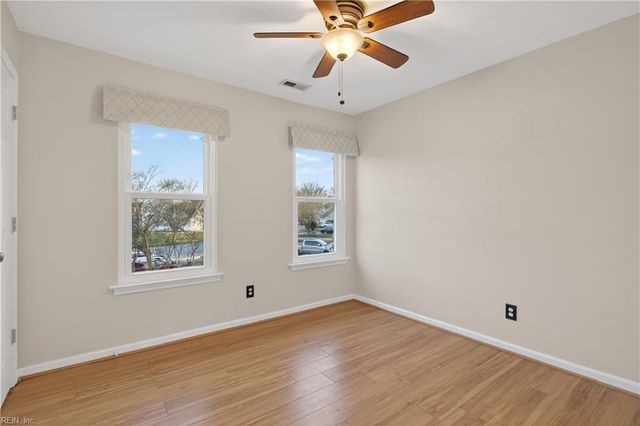 6415 Pelican CRES N, Suffolk, VA 23435