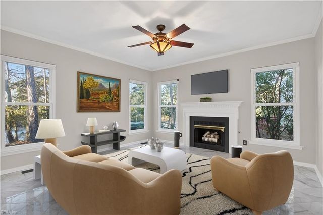 6415 Pelican CRES N, Suffolk, VA 23435