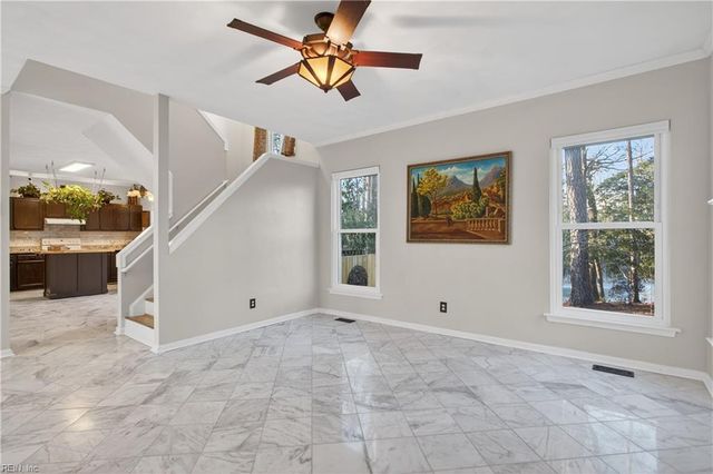 6415 Pelican CRES N, Suffolk, VA 23435