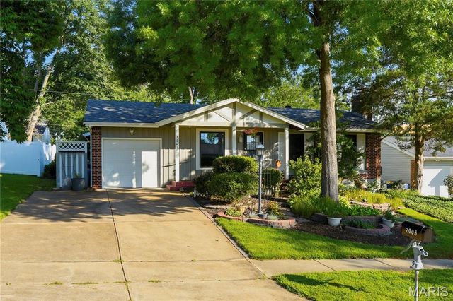 2005 Cleopatra Drive, Fenton, MO 63026