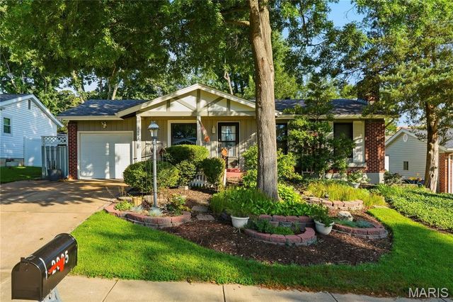 2005 Cleopatra Drive, Fenton, MO 63026