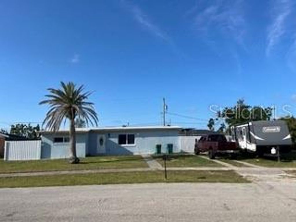 700 FLORAL LANE, Port Charlotte, FL 33952
