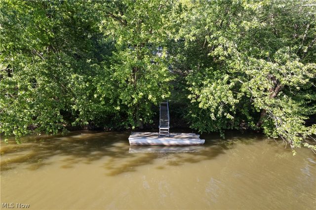 842 River Road, Davisville, WV 26142