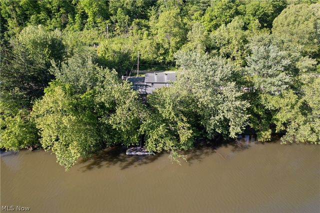 842 River Road, Davisville, WV 26142
