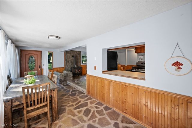 842 River Road, Davisville, WV 26142