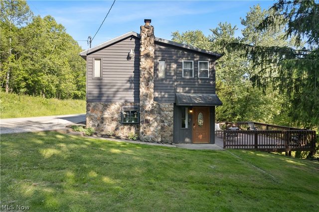 842 River Road, Davisville, WV 26142