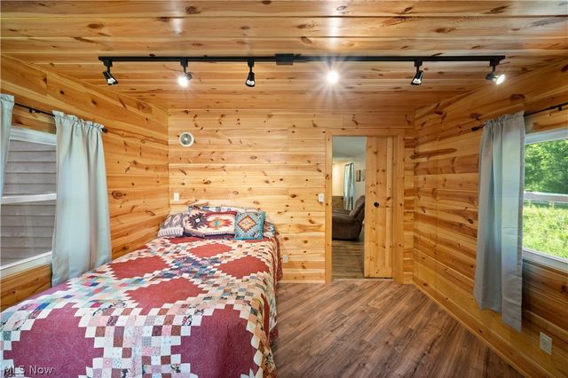 842 River Road, Davisville, WV 26142