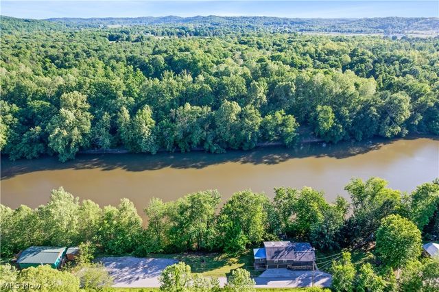 842 River Road, Davisville, WV 26142