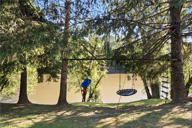 842 River Road, Davisville, WV 26142