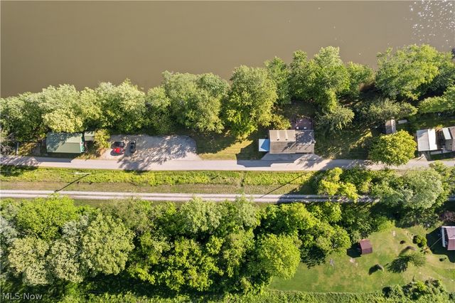 842 River Road, Davisville, WV 26142