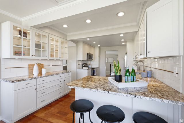 2551 E SUNDOWN AVE, Cottonwood Heights, UT 84121