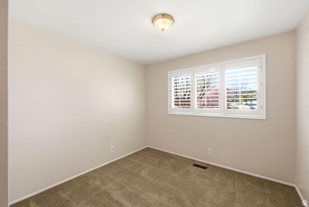 Image 22 of property listing at 2551 E SUNDOWN AVE, Cottonwood Heights, UT 84121