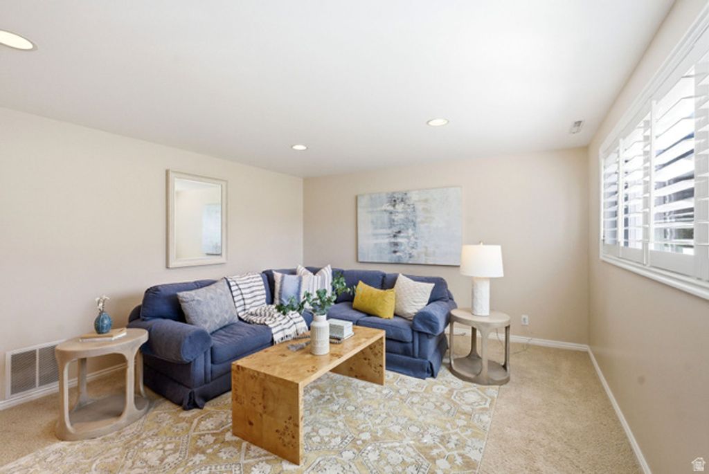 Image 27 of property listing at 2551 E SUNDOWN AVE, Cottonwood Heights, UT 84121