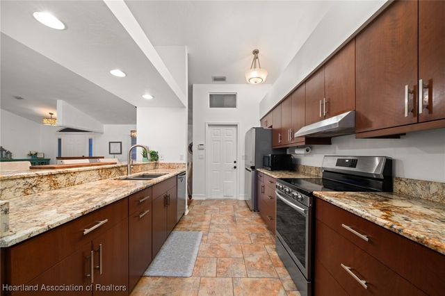 105 Watersedge Lane, Lake Placid, FL 33852