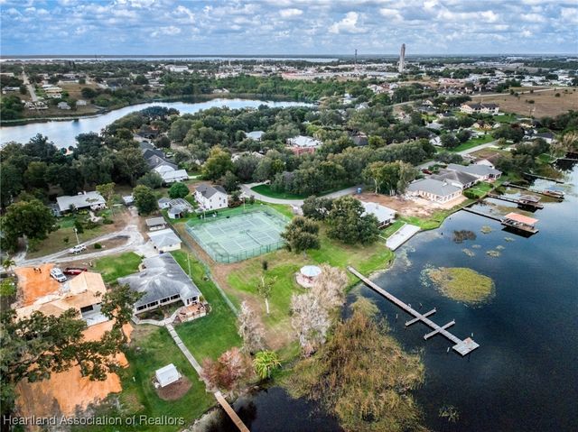 105 Watersedge Lane, Lake Placid, FL 33852