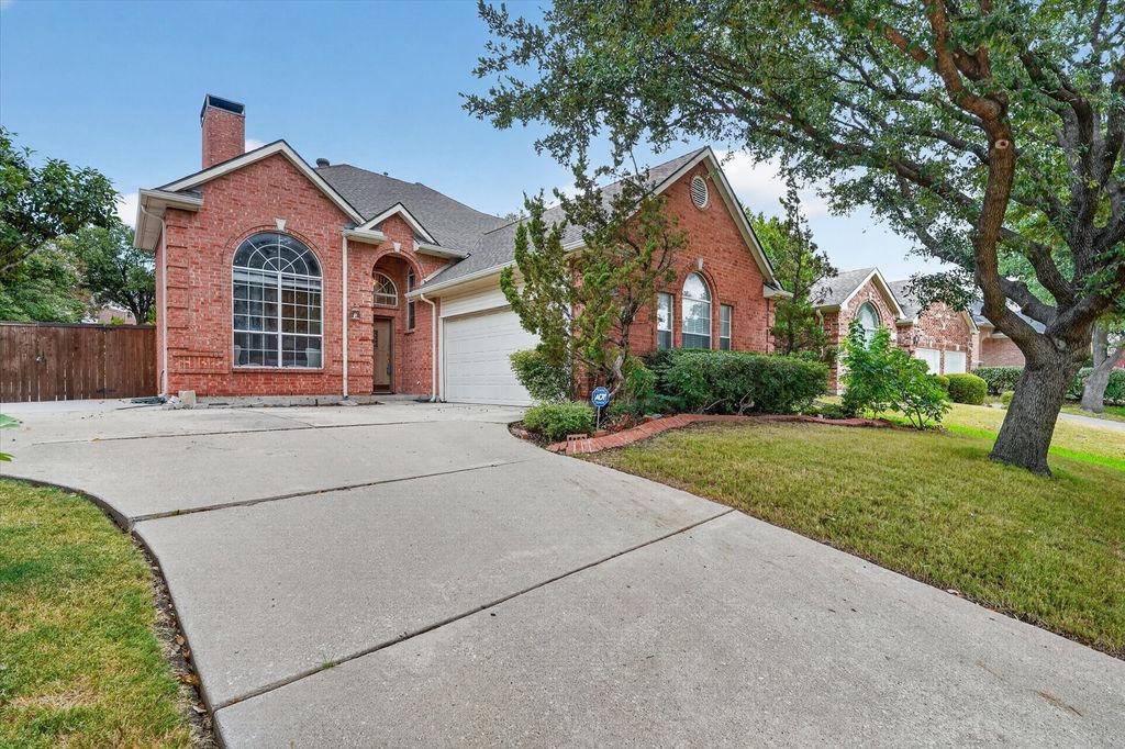9803 Hickory Hollow Lane, Irving, TX 75063 — exterior