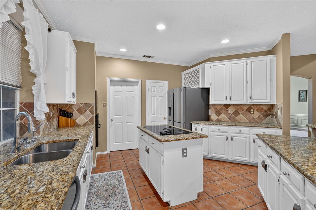 9803 Hickory Hollow Lane, Irving, TX 75063 — photo 3