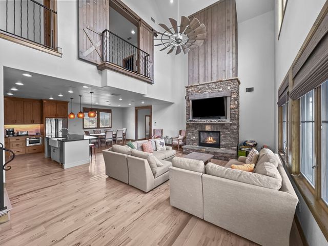 2044 Harbor Way 501, Graford, TX 76449