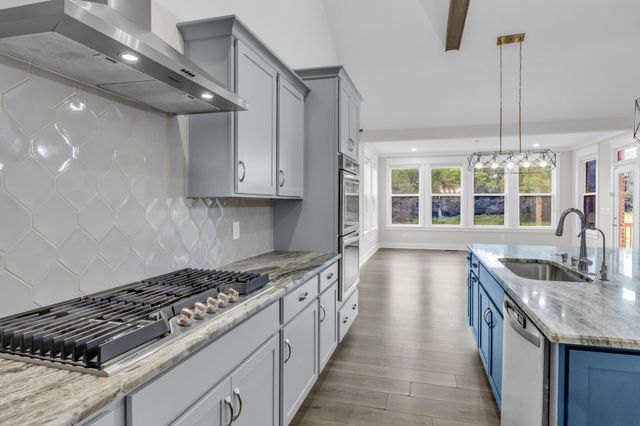 5043 High Park Hill Dr, Arrington, TN 37014