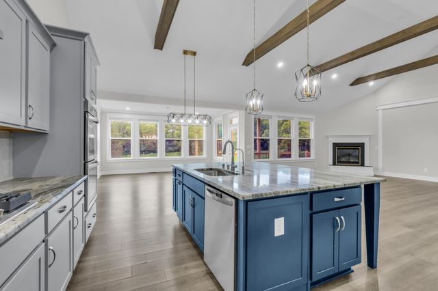 5043 High Park Hill Dr, Arrington, TN 37014