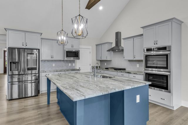 5043 High Park Hill Dr, Arrington, TN 37014