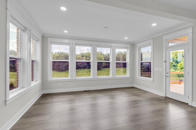 5043 High Park Hill Dr, Arrington, TN 37014
