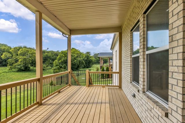 5043 High Park Hill Dr, Arrington, TN 37014